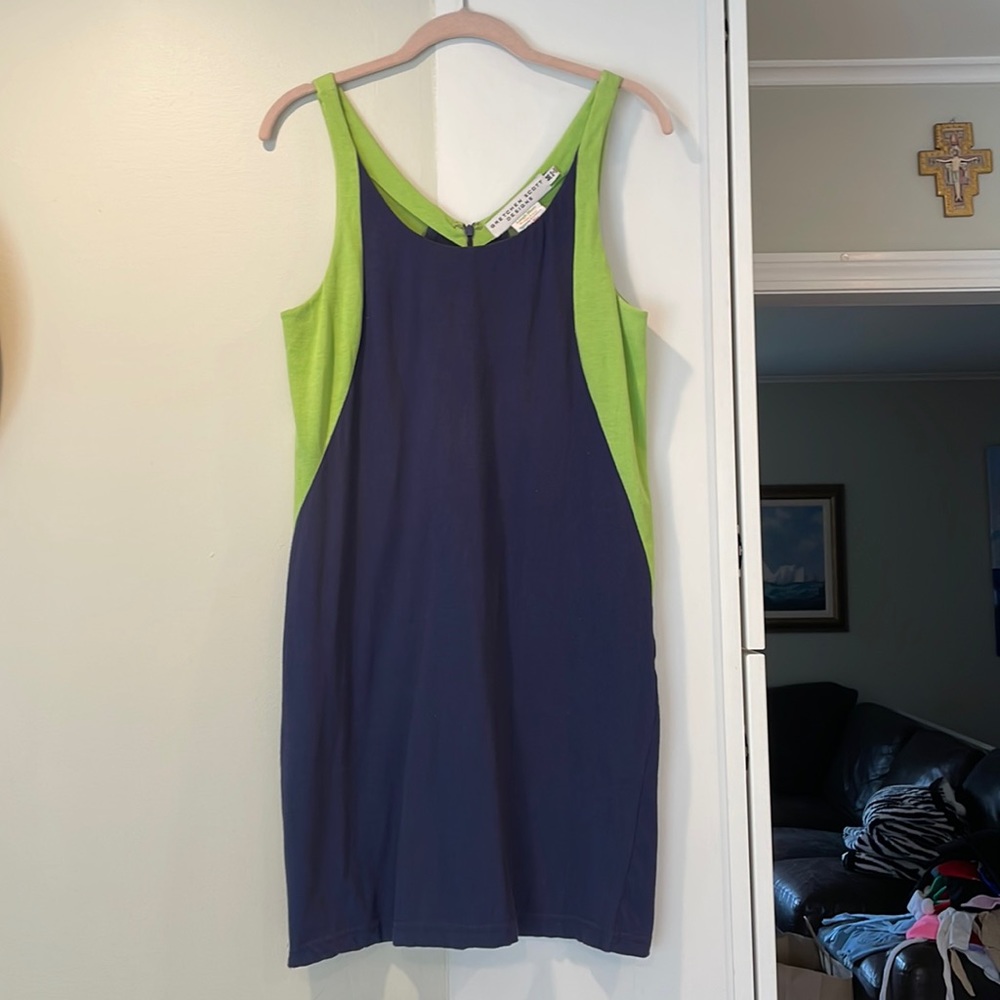 Gretchen Scott Designs. - one of the most flattering and slimming dresses ever!